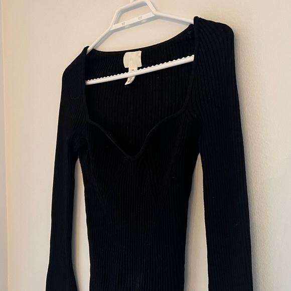 Rib-Knit, Black Sweater Shirt with Sweetheart Neckline and Bell Sleeves - Picture 4 of 5